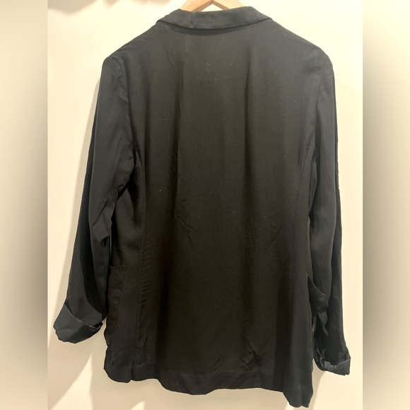 Aritzia Talula Blazer - Picture 2 of 2